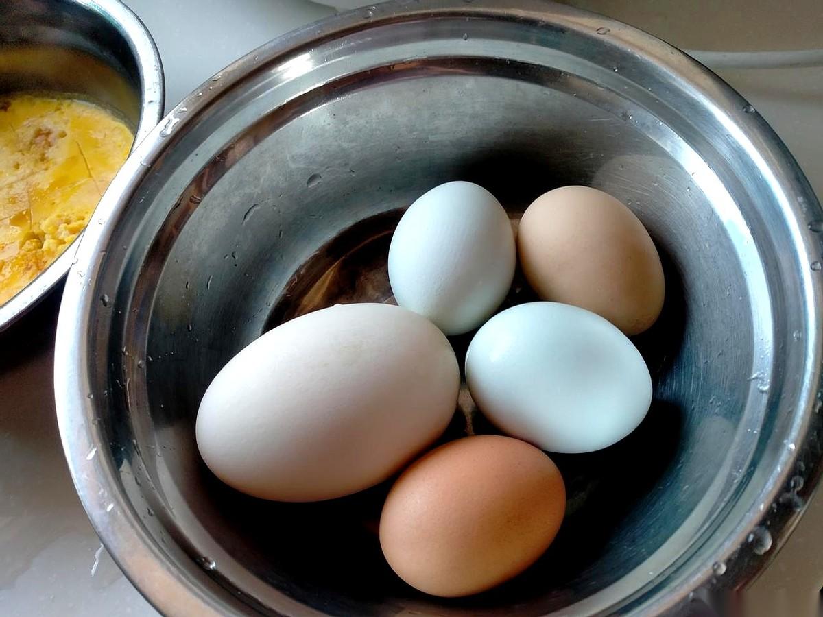 那种天旋地转的感觉，我这辈子都忘不了。
39岁那年，妈刚走不到两年，我正走着路，