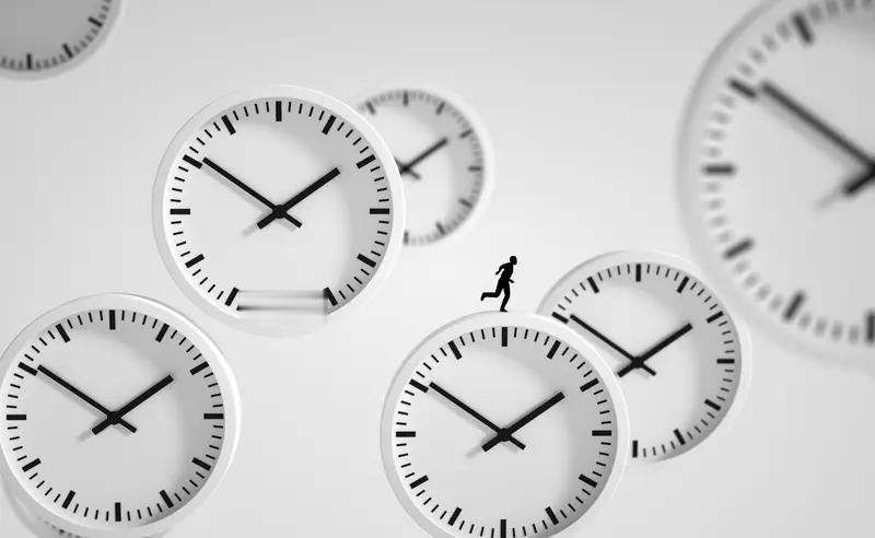 谁能说清楚时间的唯一特性是什么？我觉得时间最独特的就是无法失而复得。
每个人每天