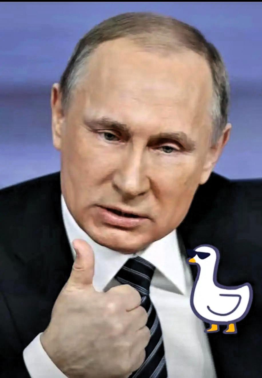 俄罗斯媒体发布消息称，克里姆林宫副主席梅德韦杰夫近几日表示，“在餐厅里只有俄美两