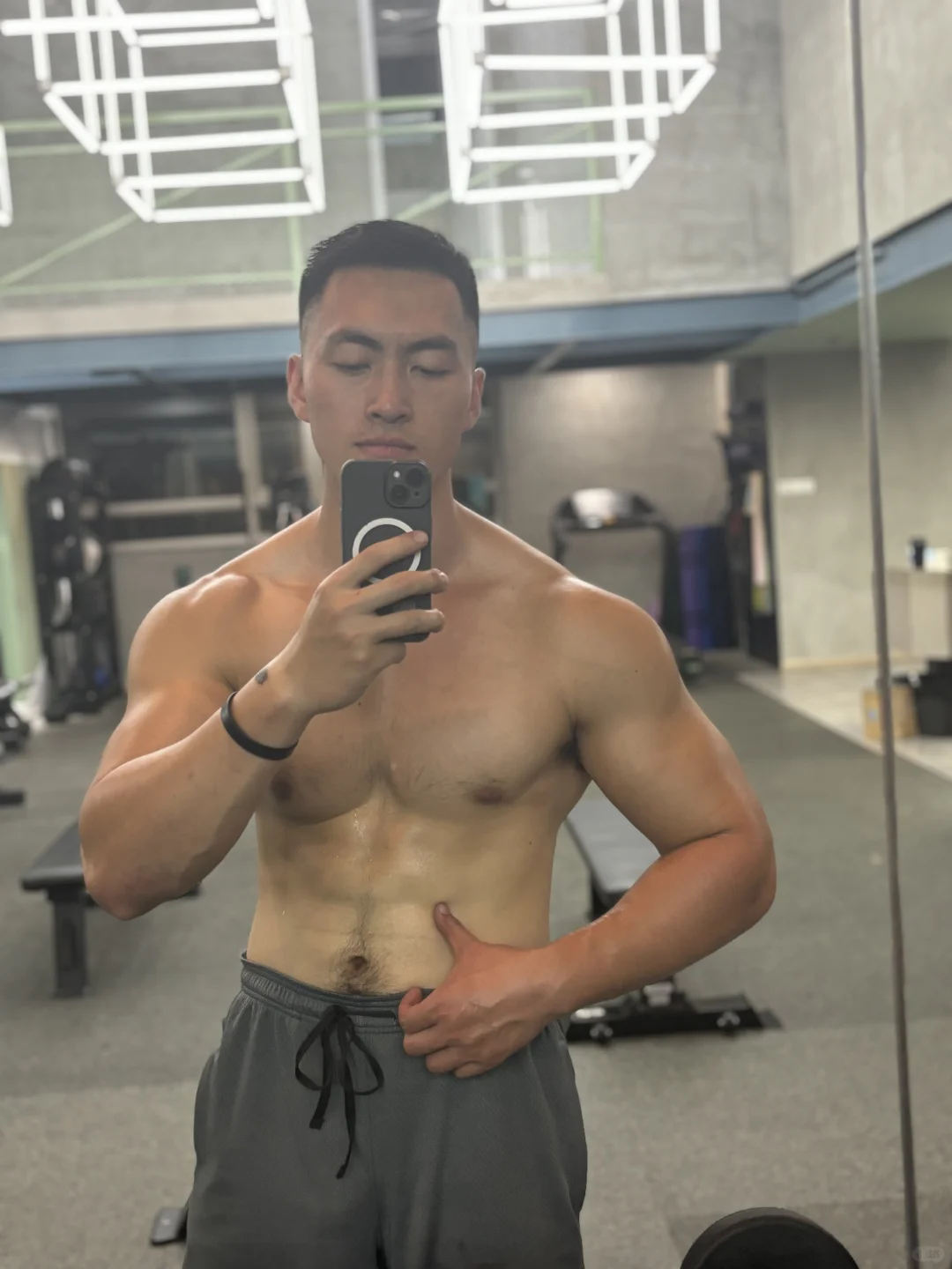 努力增肌的一天