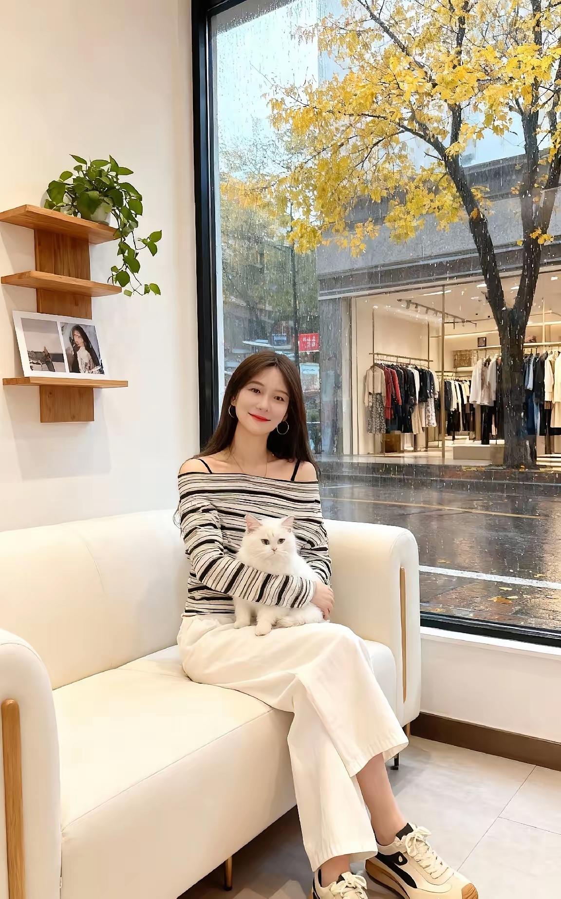 你知道吗，一本结婚证只要9.9元，可这薄薄的小本子，真能承载起婚姻里那长长久久的