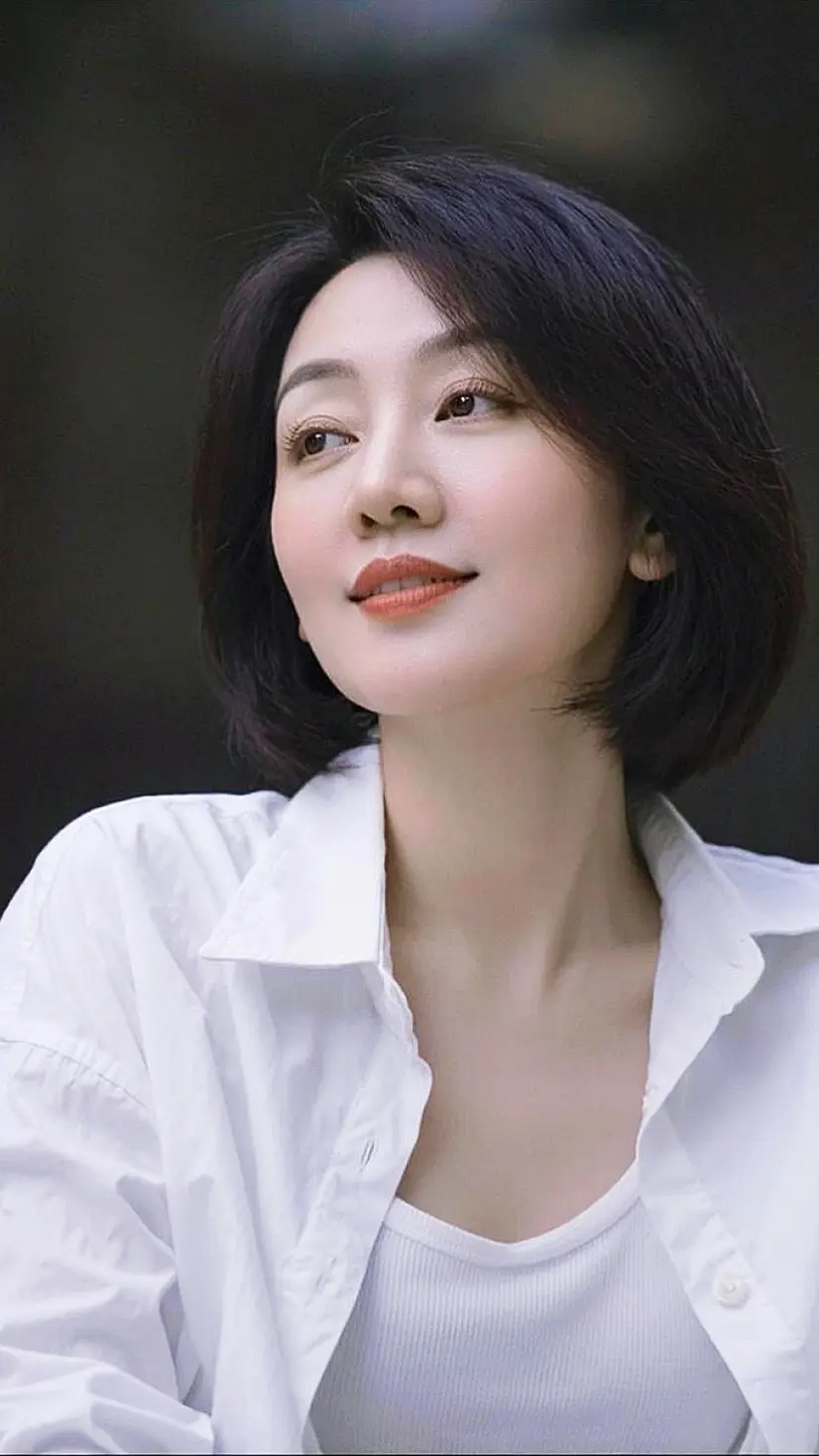 低饱和人像 ai创作 伙伴计划广告分成