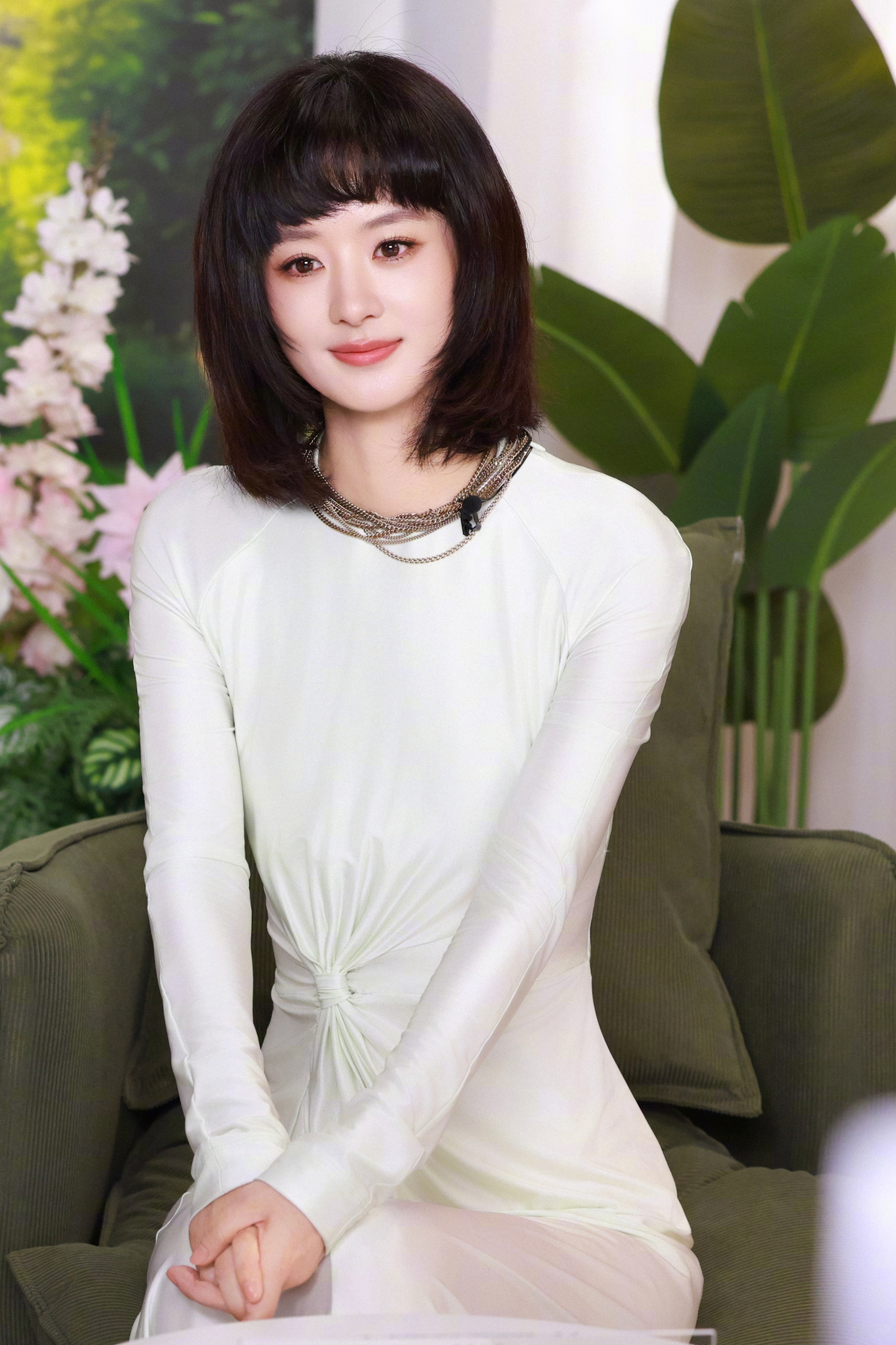 上海咖啡店偶遇了赵丽颖  在复制粘贴的时代，你是手写的诗