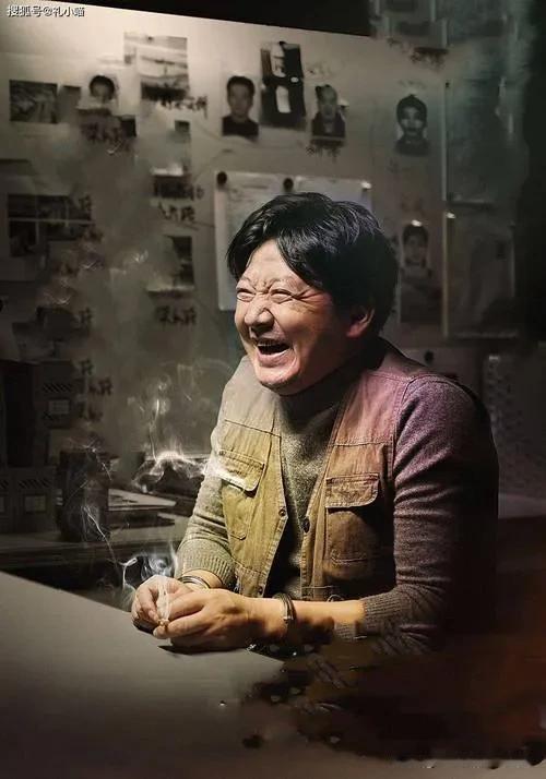 我不是药神里面张长林卖了那么久的假药没事儿，卖了真药就被抓了

剧里说的很明白，