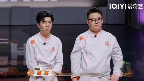 马頔吕严饭饭之交马頔是不是太宠吕严了 分馍这段真的太好笑了又有点好磕，吕严不好意