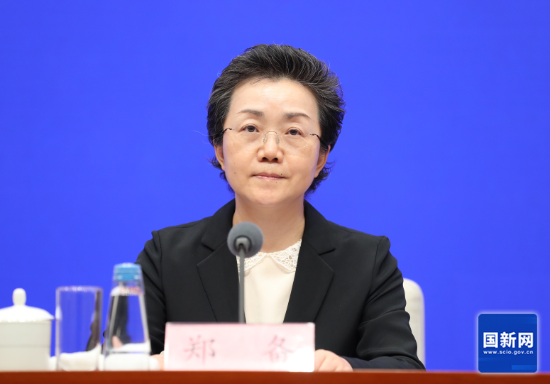 大城市基本公共服务“门槛”要逐步降！不看学历职称，流动人口享公平待遇
