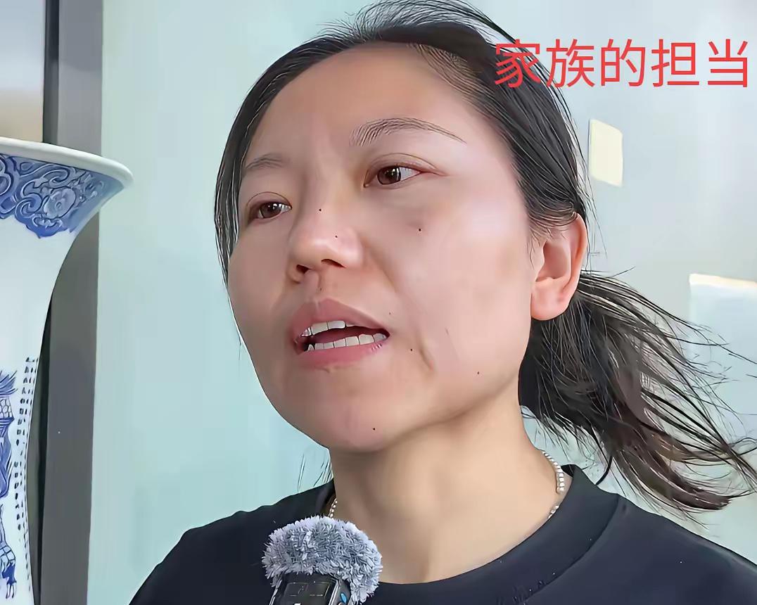 山西这起纠纷里，申倩倩才是真·全家的定海神针！9人上门寻仇，她没跟着冲动，反而死