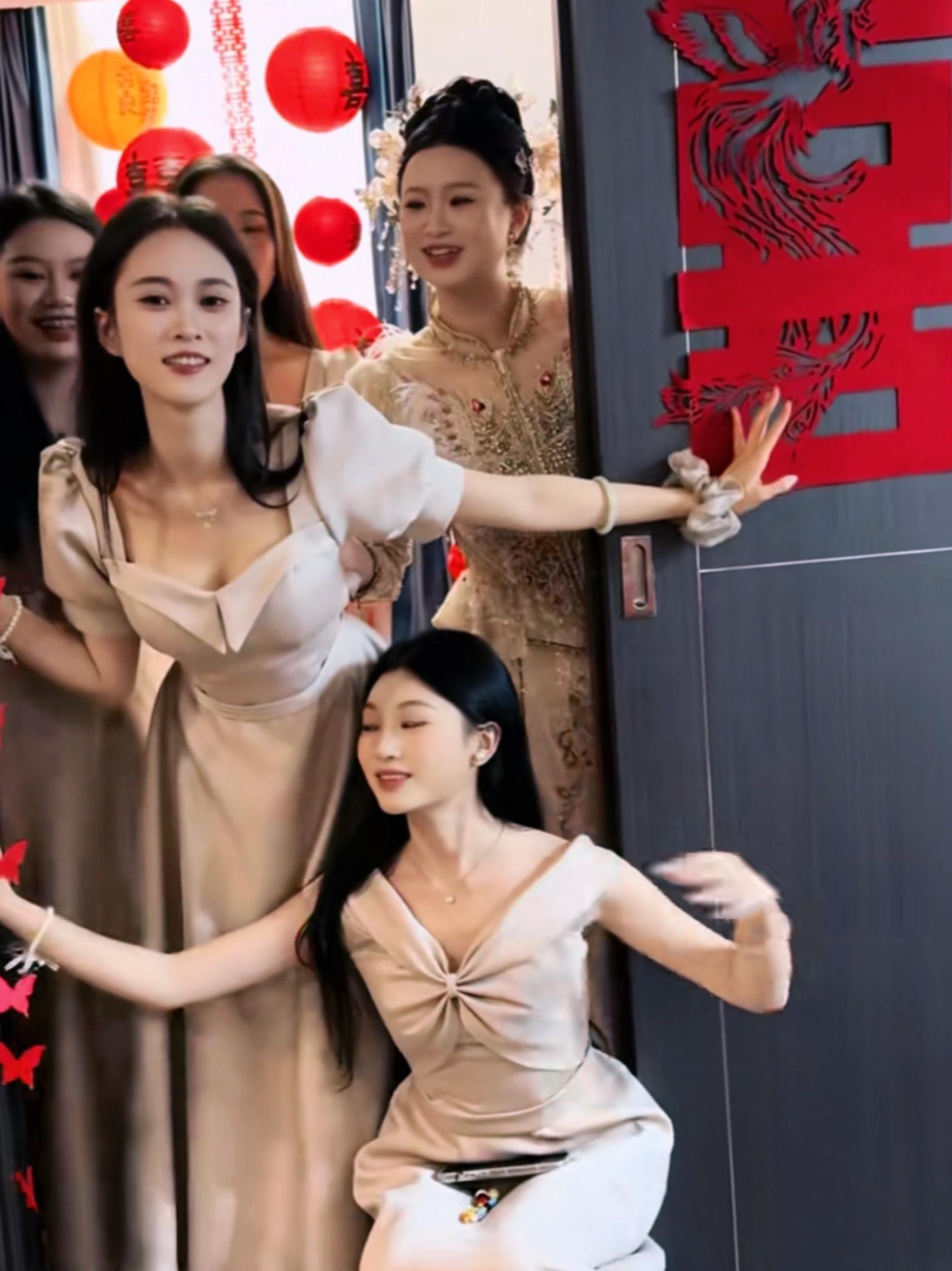 嗨润泽 润泽新娘  伴娘抢镜 伴娘抢了新娘风头  润泽婚礼花絮