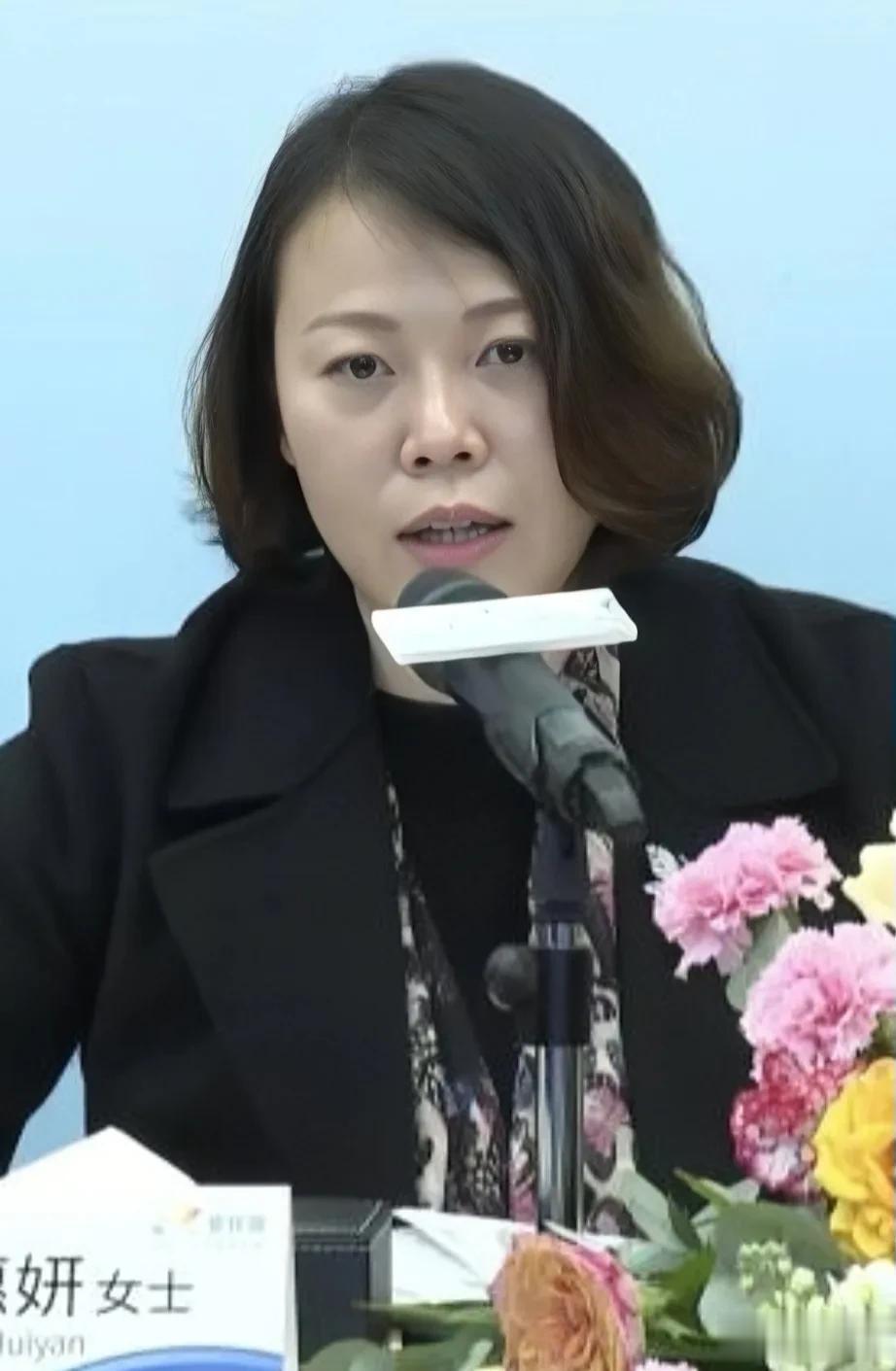 碧桂园杨惠妍果然说到做到，放言“砸锅卖铁也要救公司”后，一番操作猛如虎，两个决策