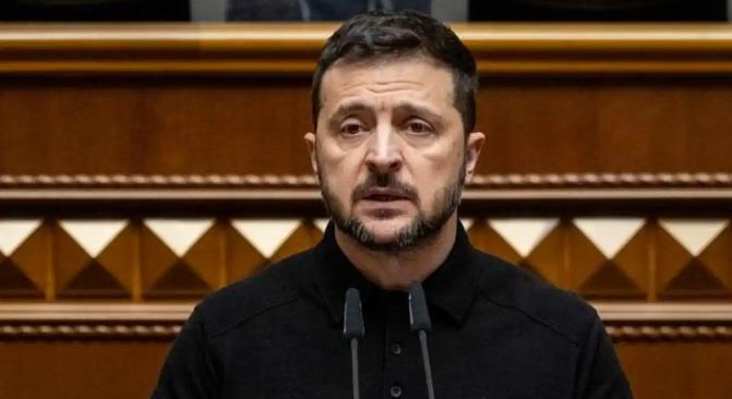 打了三年，血都快流干了，乌克兰才看明白一件事：那个口口声声要你命的“敌人”，伸手