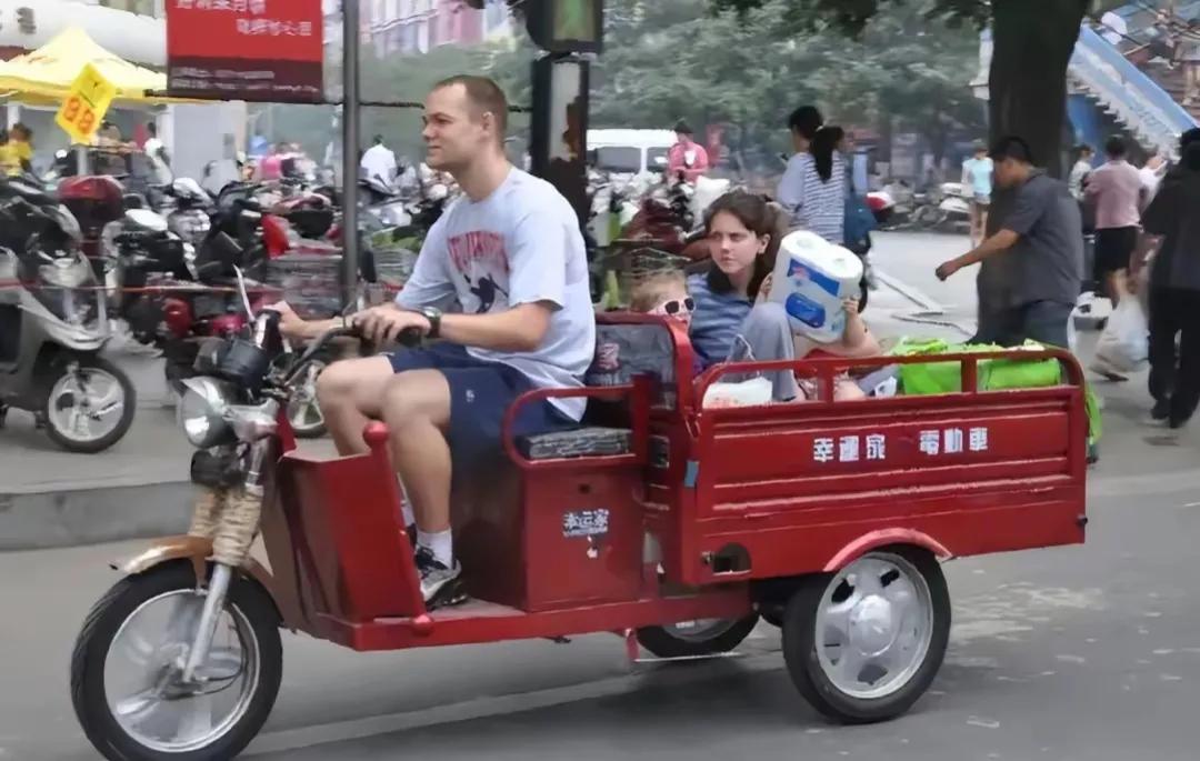 万万没想到
美国方面突然宣布！！！
当地时间7月11日，美国商务部突然宣布：为了