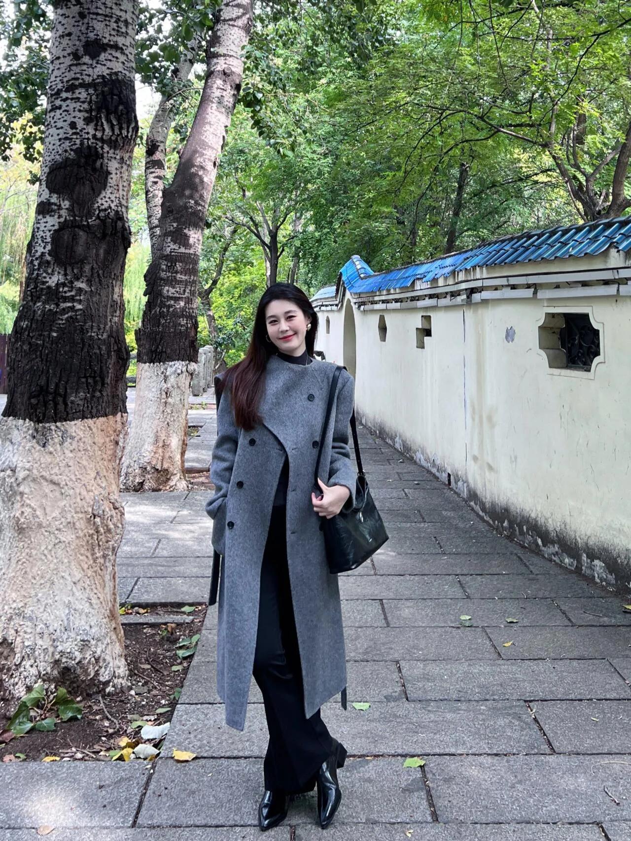 时尚与气质#优雅如你#简行唯美的美女# 优雅气质穿搭