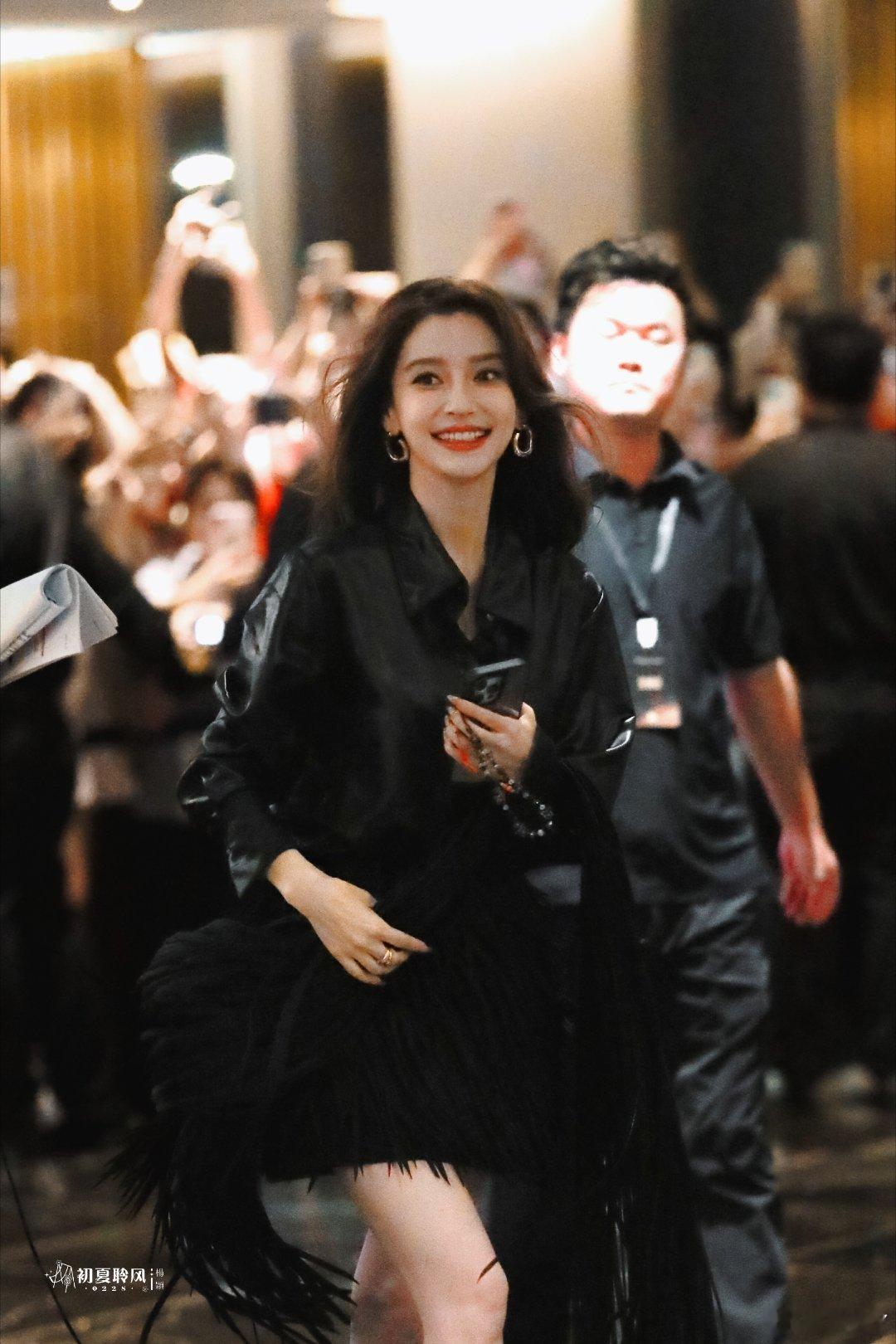 angelababy[超话] [兔子]Angelababy直播 如果相思有形，是