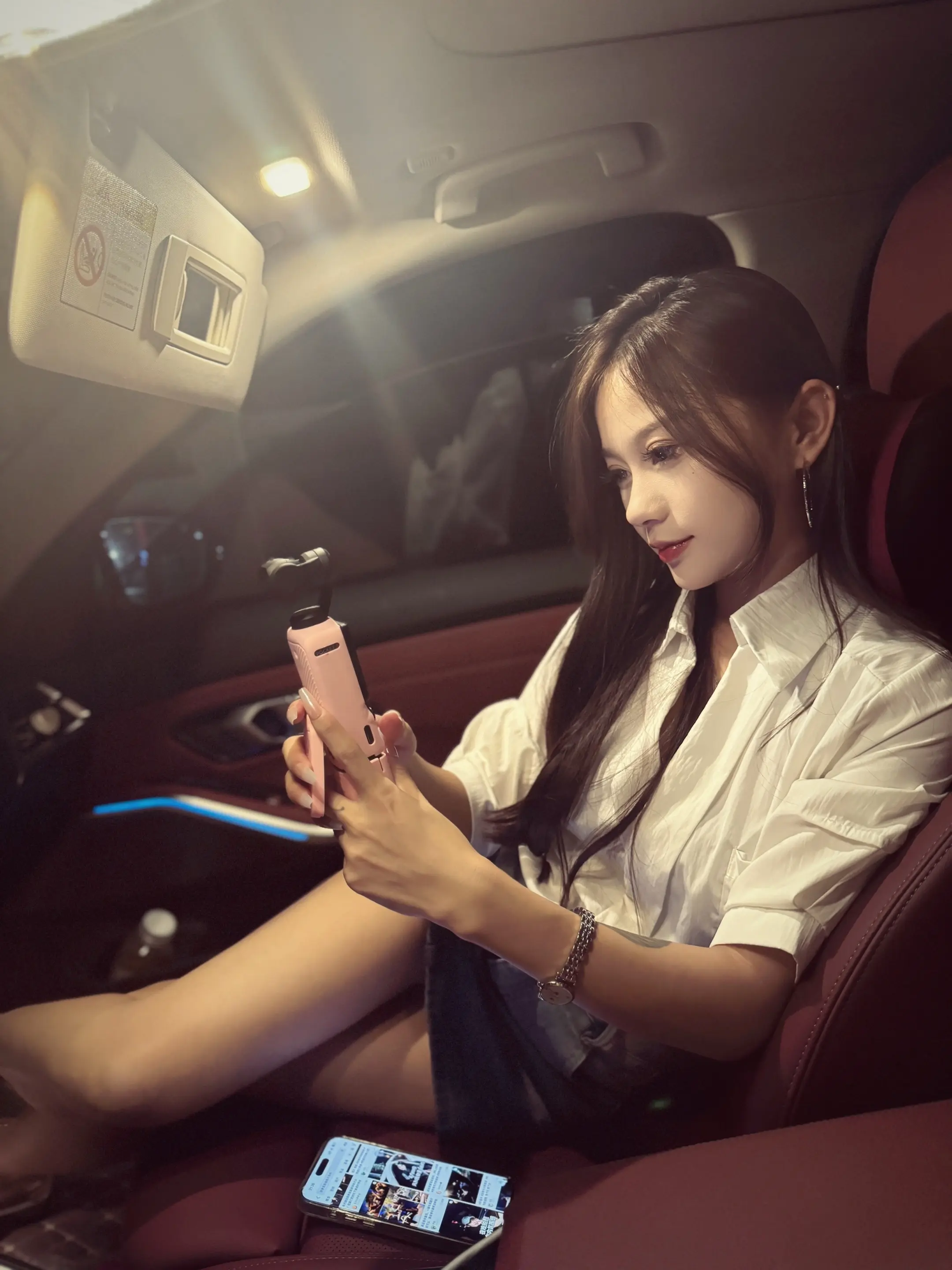 比美照更有杀伤力的是你愿意举起手机记录我