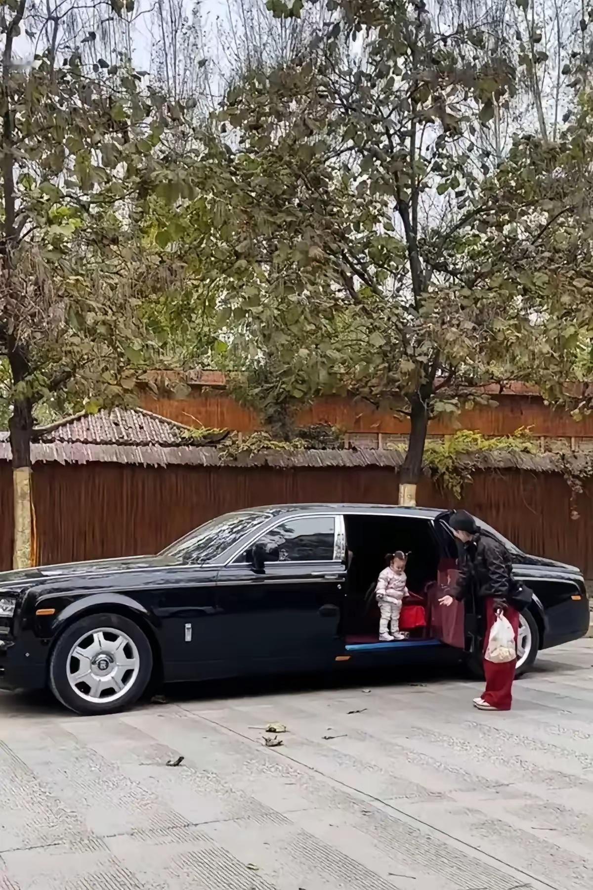 她长大后会有烦恼吗？ 