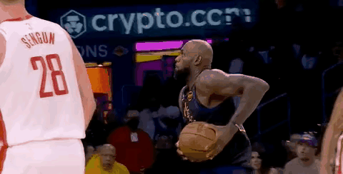 詹姆斯再演血脉压制，杜兰特不该带伤复出，火箭队二人不滚蛋，永无出头之日。

系列