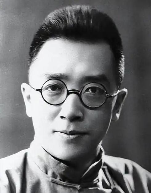 1961年，胡适在台北发表演讲，谴责东方文明将裹小脚视为美感，没有任何精神文明可