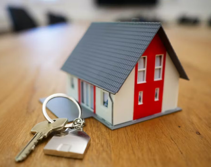 【一线城市豪宅市场持续活跃】今年以来，一线城市豪宅市场持续活跃。以上海为例，克而