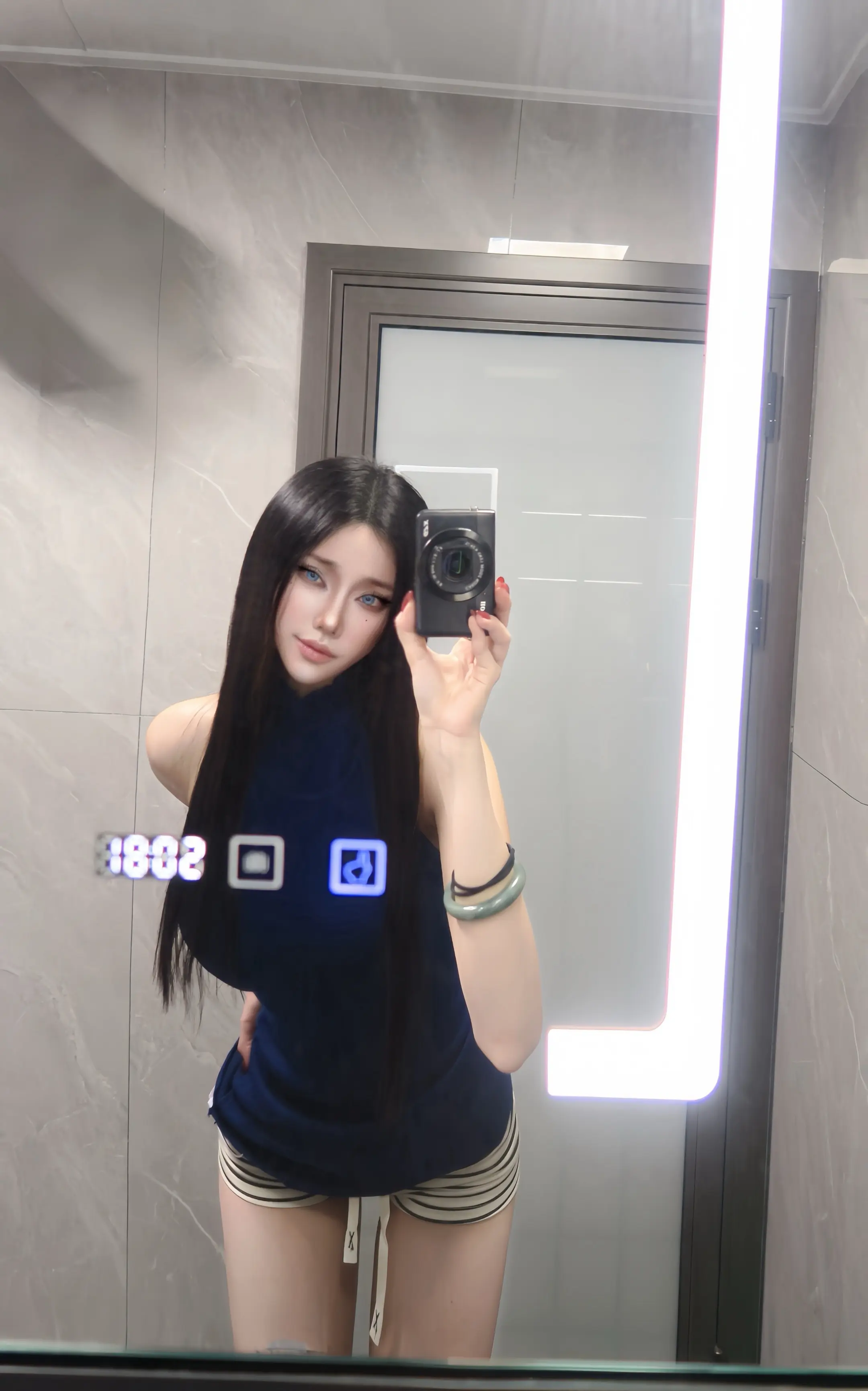 就这个黑长直美
