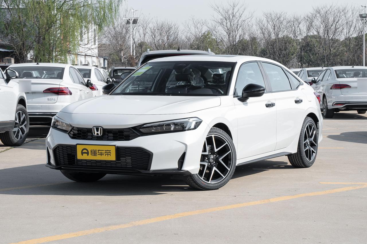 当年年轻人都抢着买单，如今月销仅千台，本田思域为何落寞了？
说起来真唏嘘，当年本