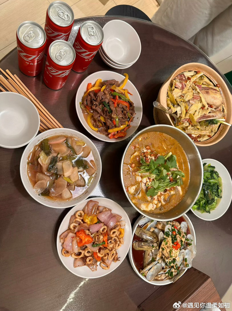 工作后才明白爸妈为什么买熟菜回家明白不了一点。我爸妈老是会觉得很多熟食是不新鲜的
