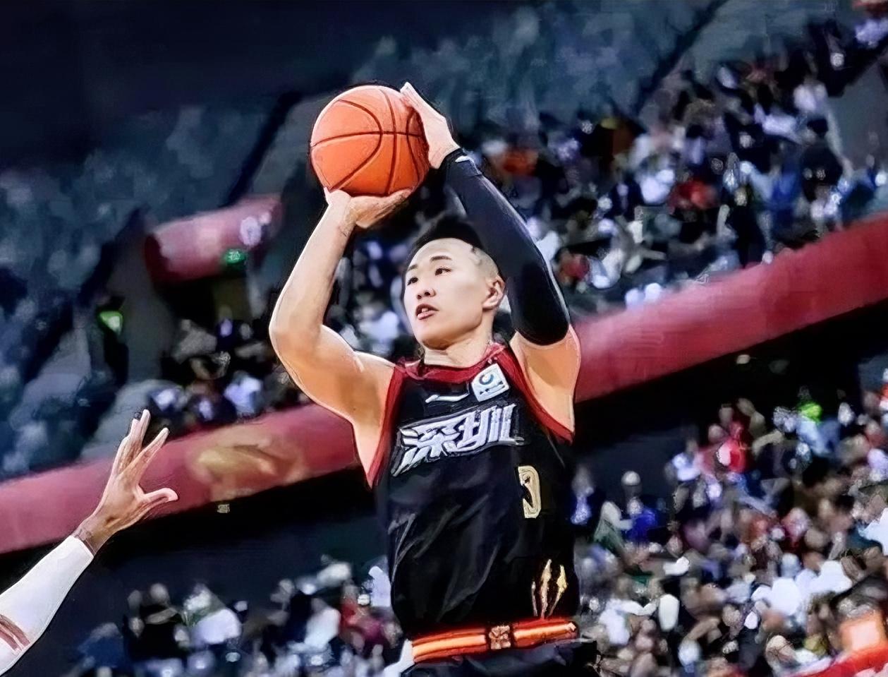 贺希宁：周队，你觉得深圳男篮这赛季有多大机会能够夺冠？？？
周鹏：我不要我觉得，