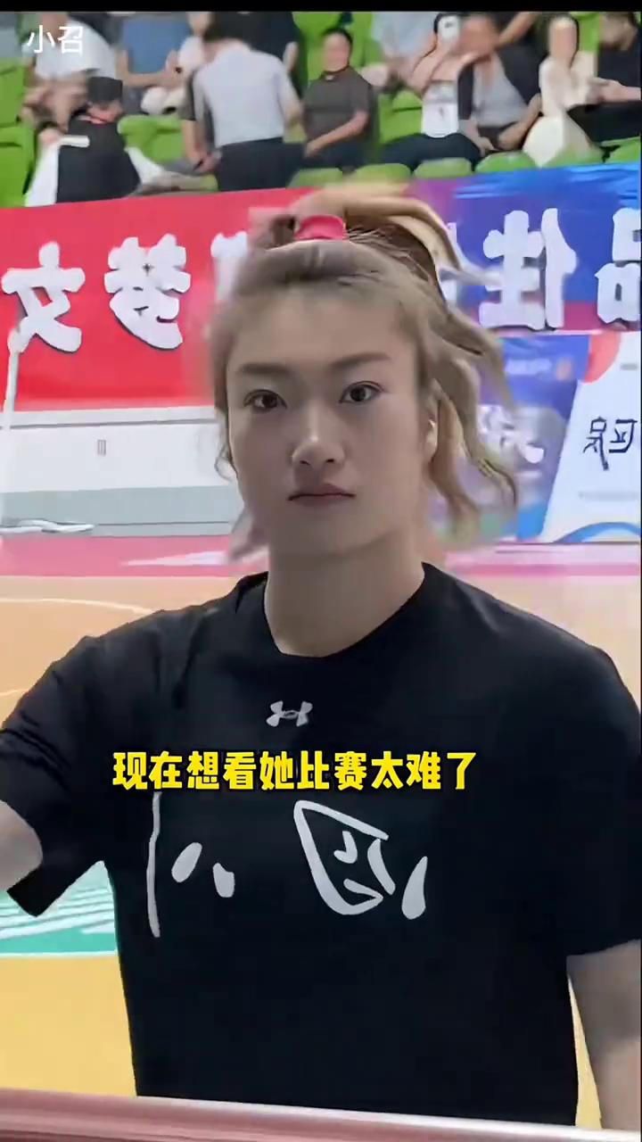 现在想看她比赛太难了，李梦的未来在哪里？
她被国家队拒之门外，现在想看她比赛太难