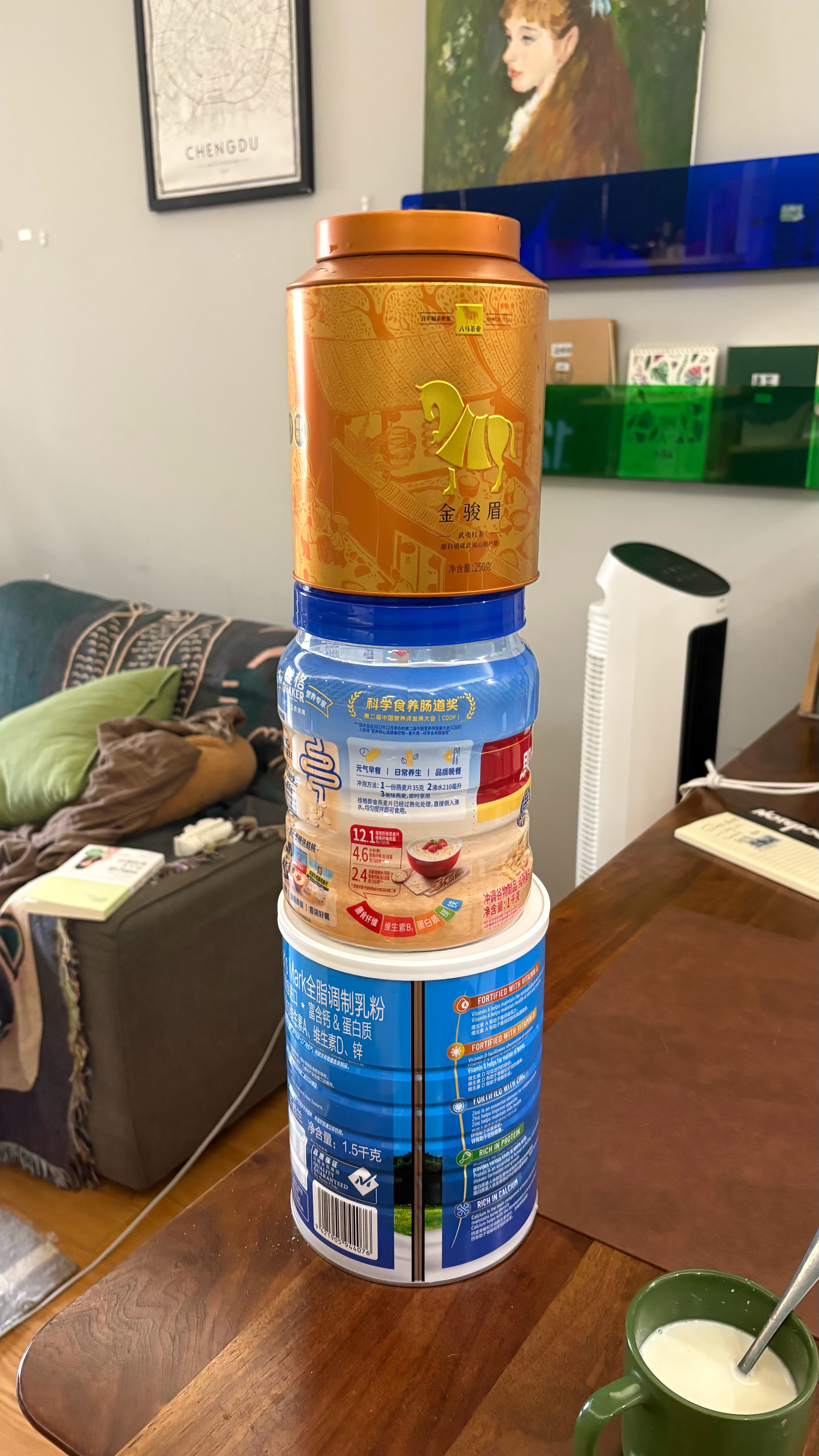 我的标准早餐，牛奶麦片粥，小番茄（或者黄瓜），红茶，2-3个鸡蛋。 武汉