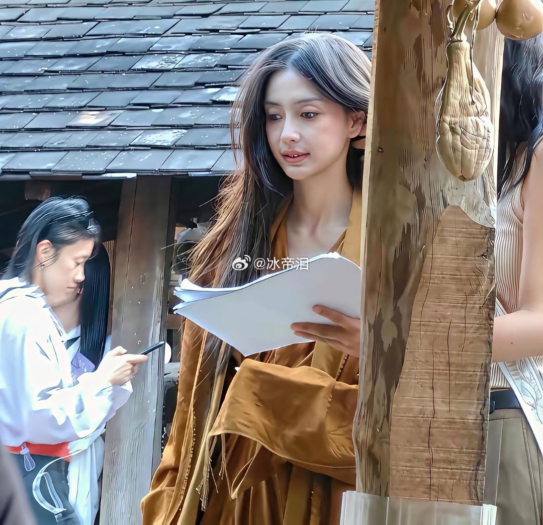 不得不佩服她的颜值，太美了 