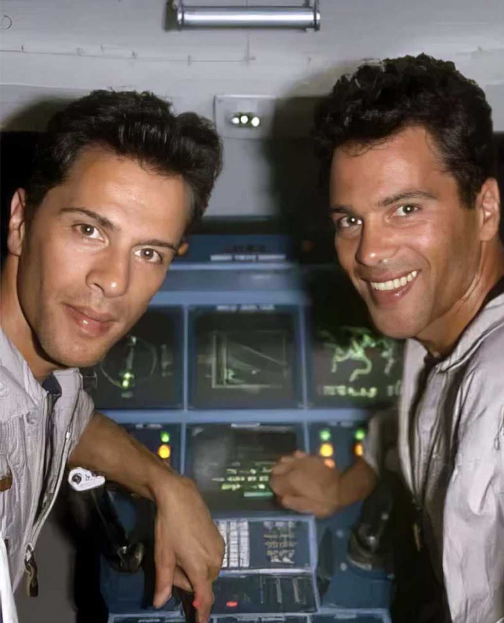 【来自投稿】图一 1979年 法国双胞胎兄弟伊戈尔·博格丹诺夫和格里什卡·博格丹