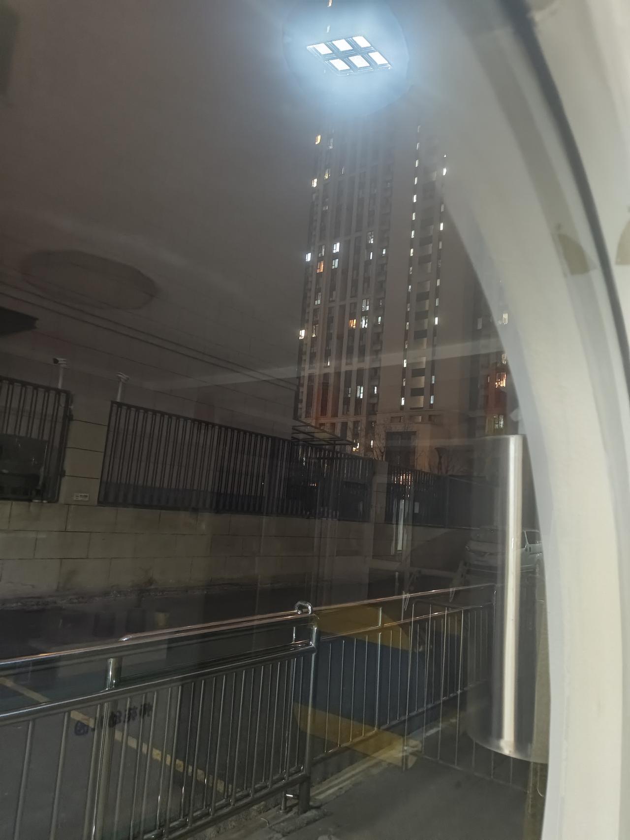 3月7日，春天的气息愈发浓郁。清晨，阳光透过薄薄的云层，洒在大地上，温暖而柔和。