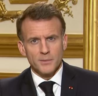 大反转动作来了？随着几枚炸毁厂房的残片落地，全世界都看傻了：本来越射向乌线的战火