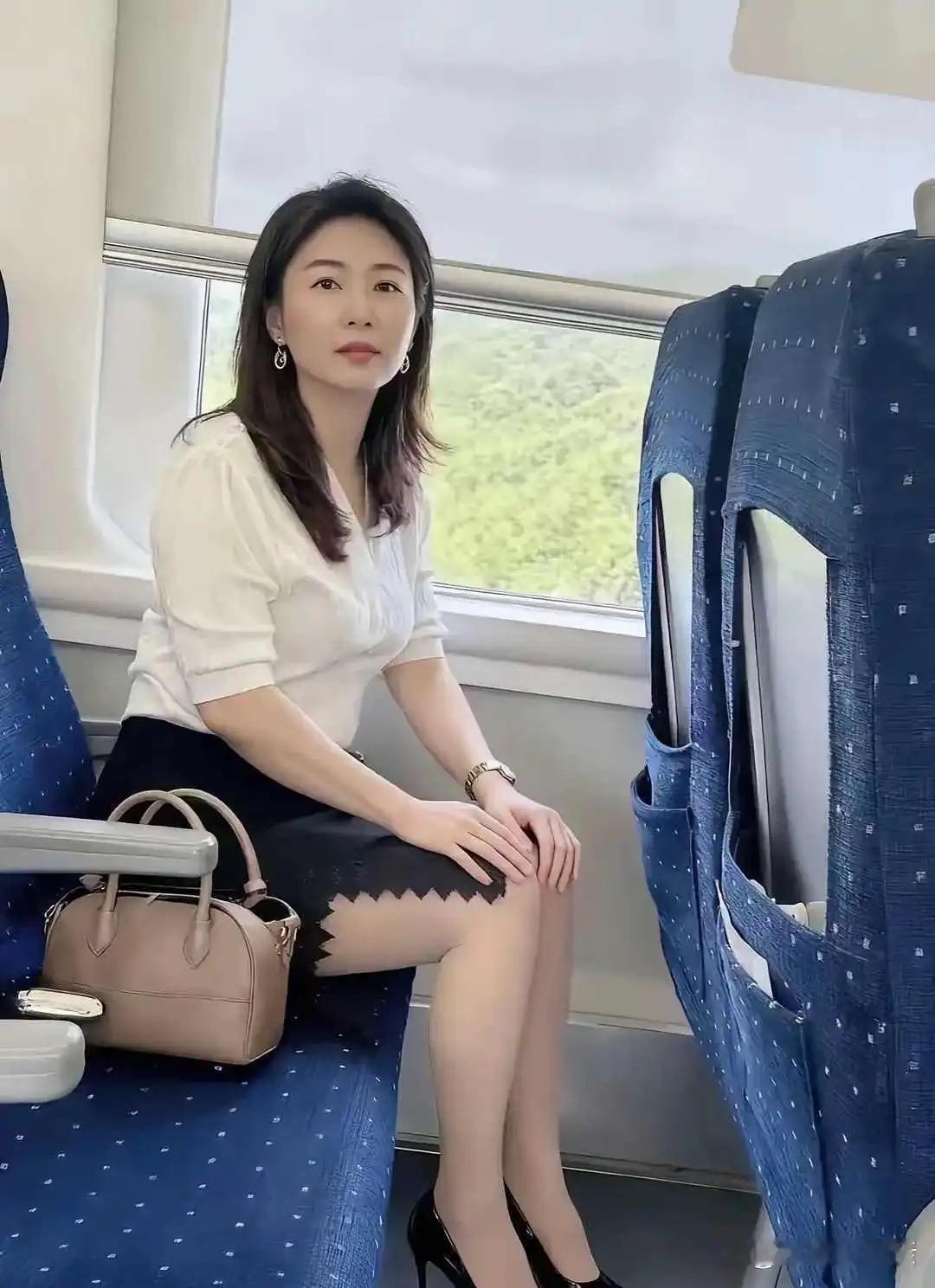 如果被她看上你了，你会不会很激动[笑哭]