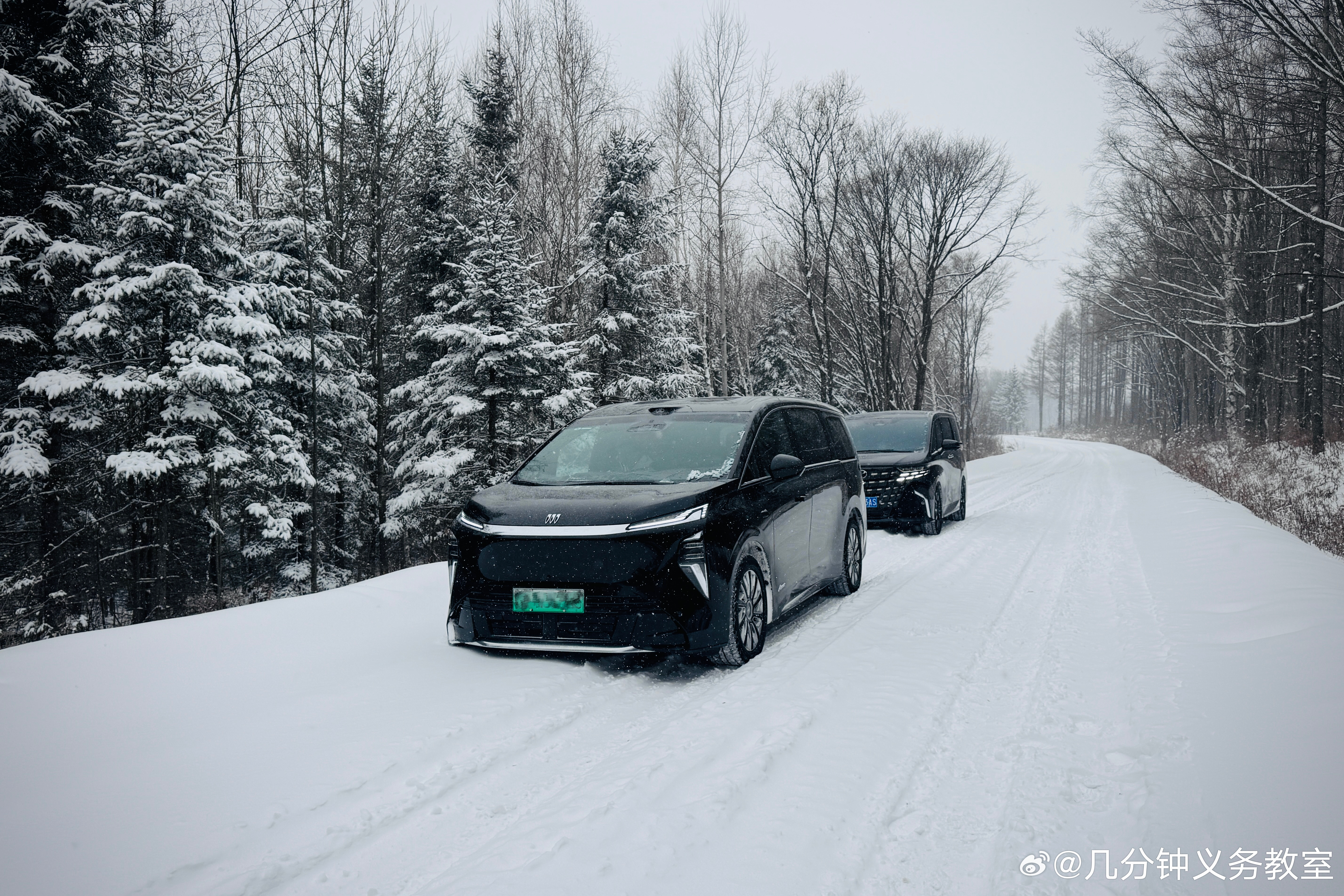 这种路况，我基本都选择越野车，一直觉得这种主打城市使用的适时四驱都大差不差，但这