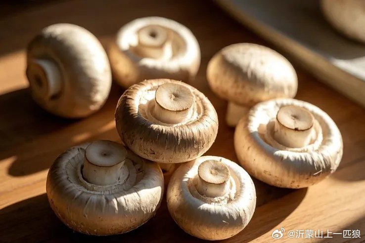 【六大高钾食物，多吃腿脚有劲，还能防止中风，家里有老人的必看！】随着年龄的增长，