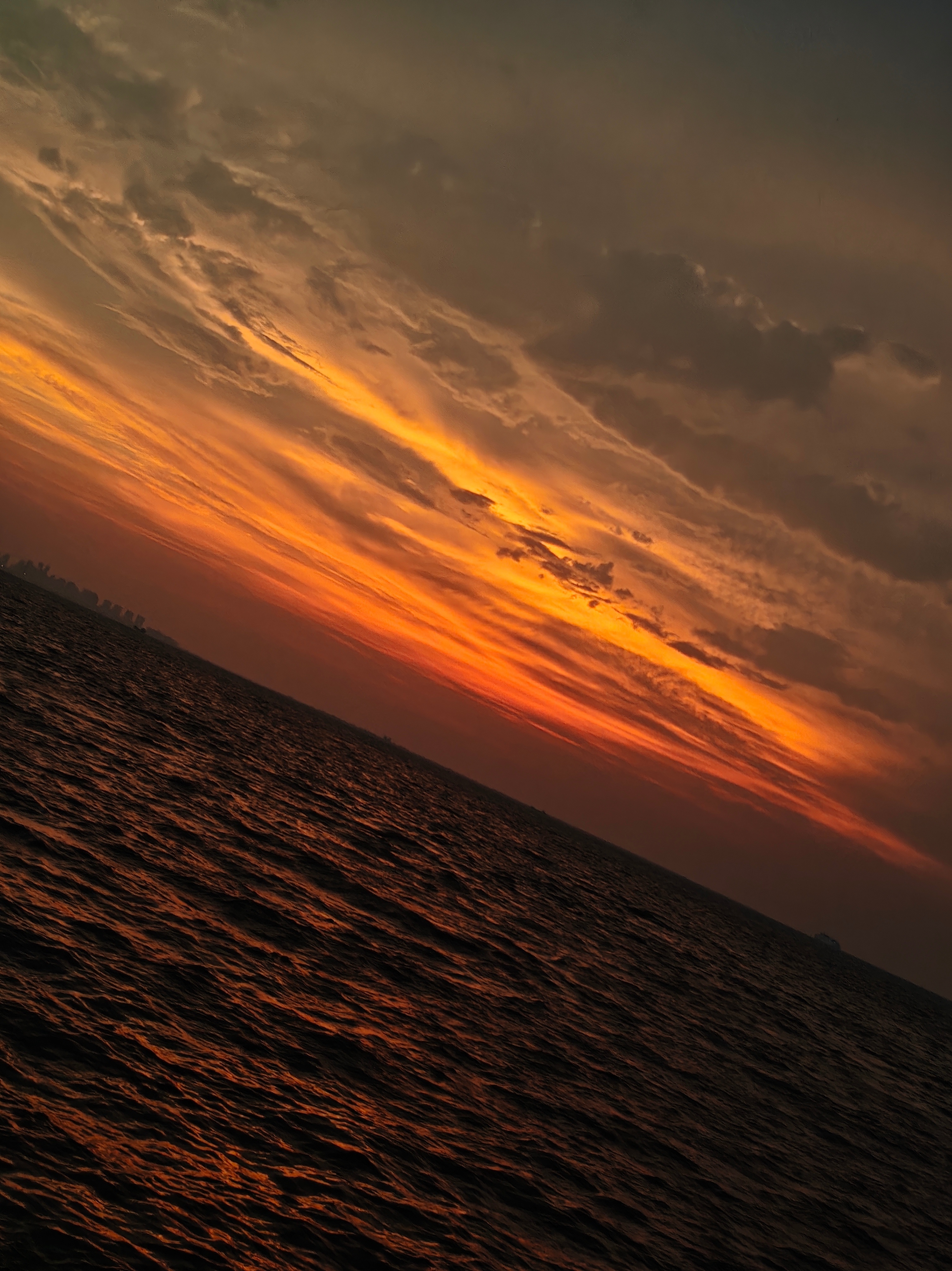 夕阳 