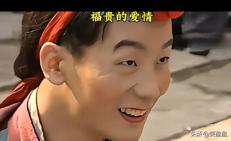 网友直呼这眼神真是绝了，
陈创这眉目传情的眼神够现在的男演员学一壶的了！
每次看