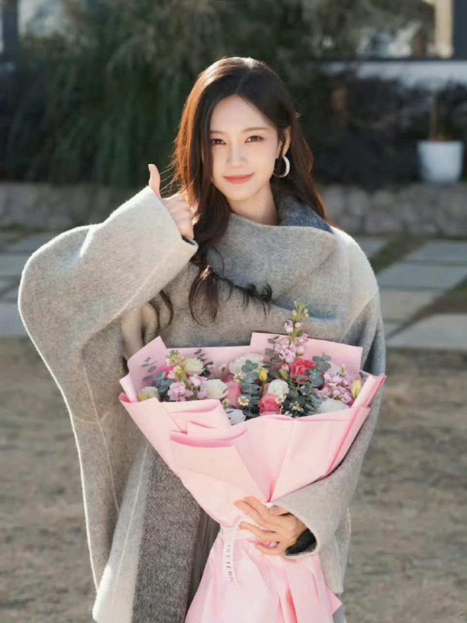 李一桐新剧状态不愧是李一桐！新剧《美人余》状态好到发光，富家女余梦撞破赘婿老公出