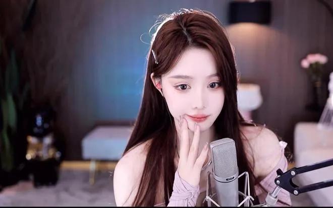 只需要一块钱，就能成为性感美女、色情直播的VIP，这样的诱惑，你能把持住吗？
 