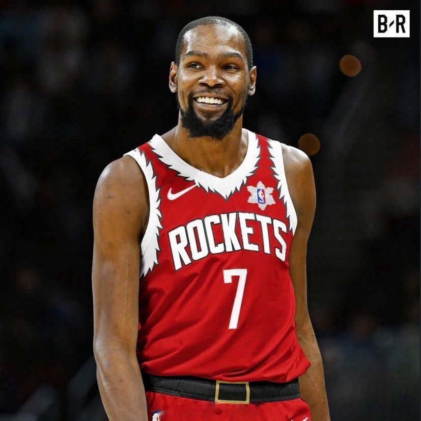 岁月深长，万物有期，愿努力生活的人各有各的风雨灿烂。晚安🚀