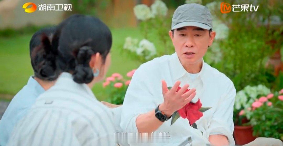 陈小春信任别人是本能湖南卫视背后 要么不开始，开始就全力以赴！陈小春的信任观真的