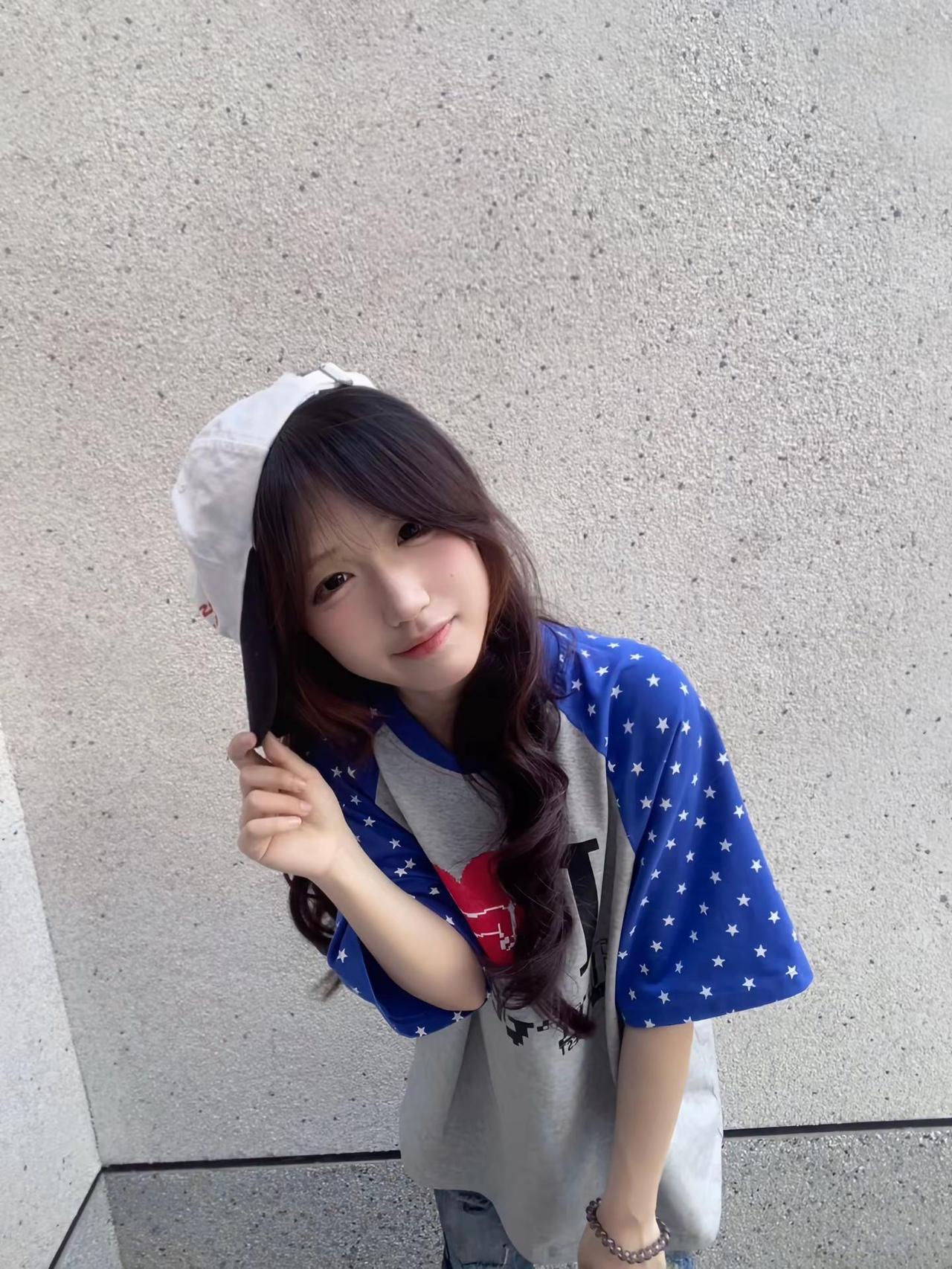 我只是一个可爱的女孩，抱歉！