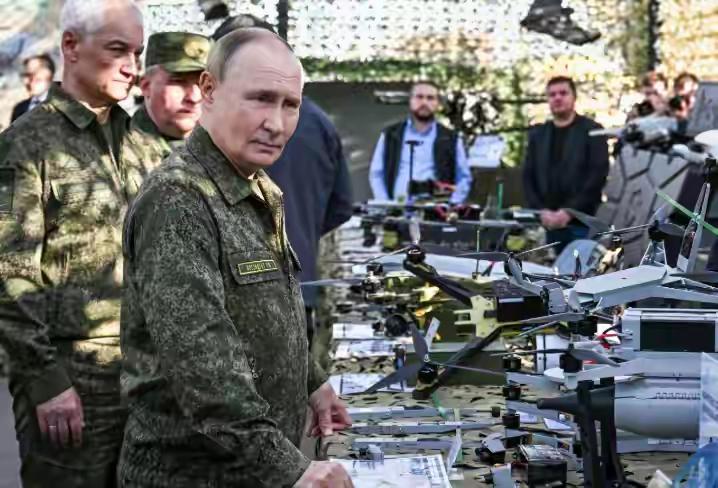 红线已划！俄高层在海外被捕，普京真能直接出兵救人？真相太震撼
 
国际风云突变，