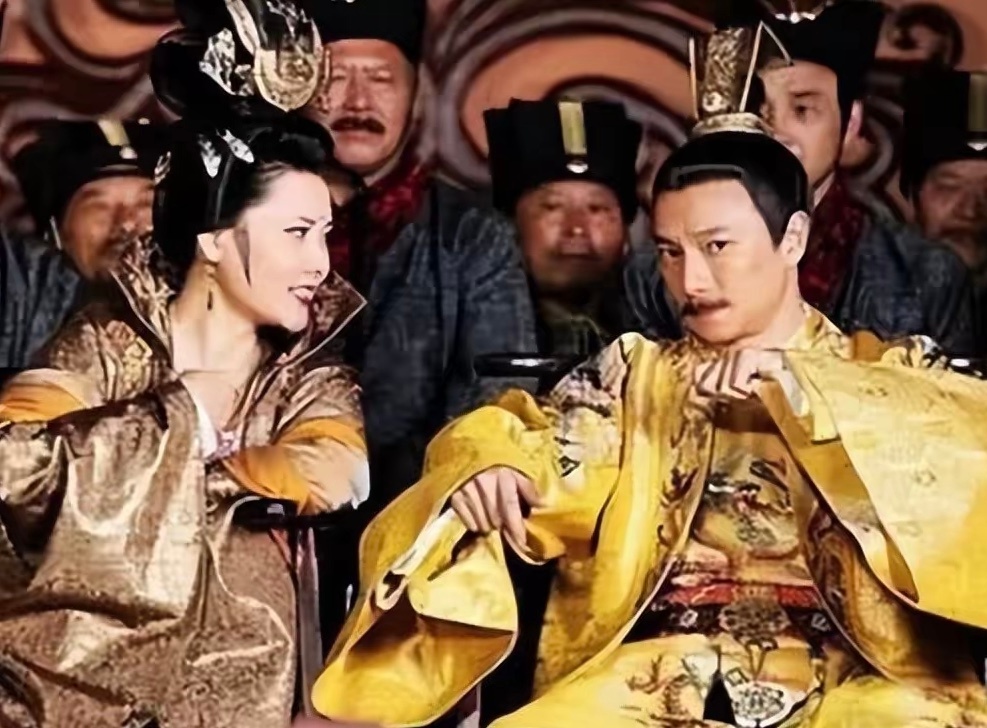 很多人认为，中国古代是“一夫多妻制”，这个说法其实并不严谨。中国历史上，从来就没