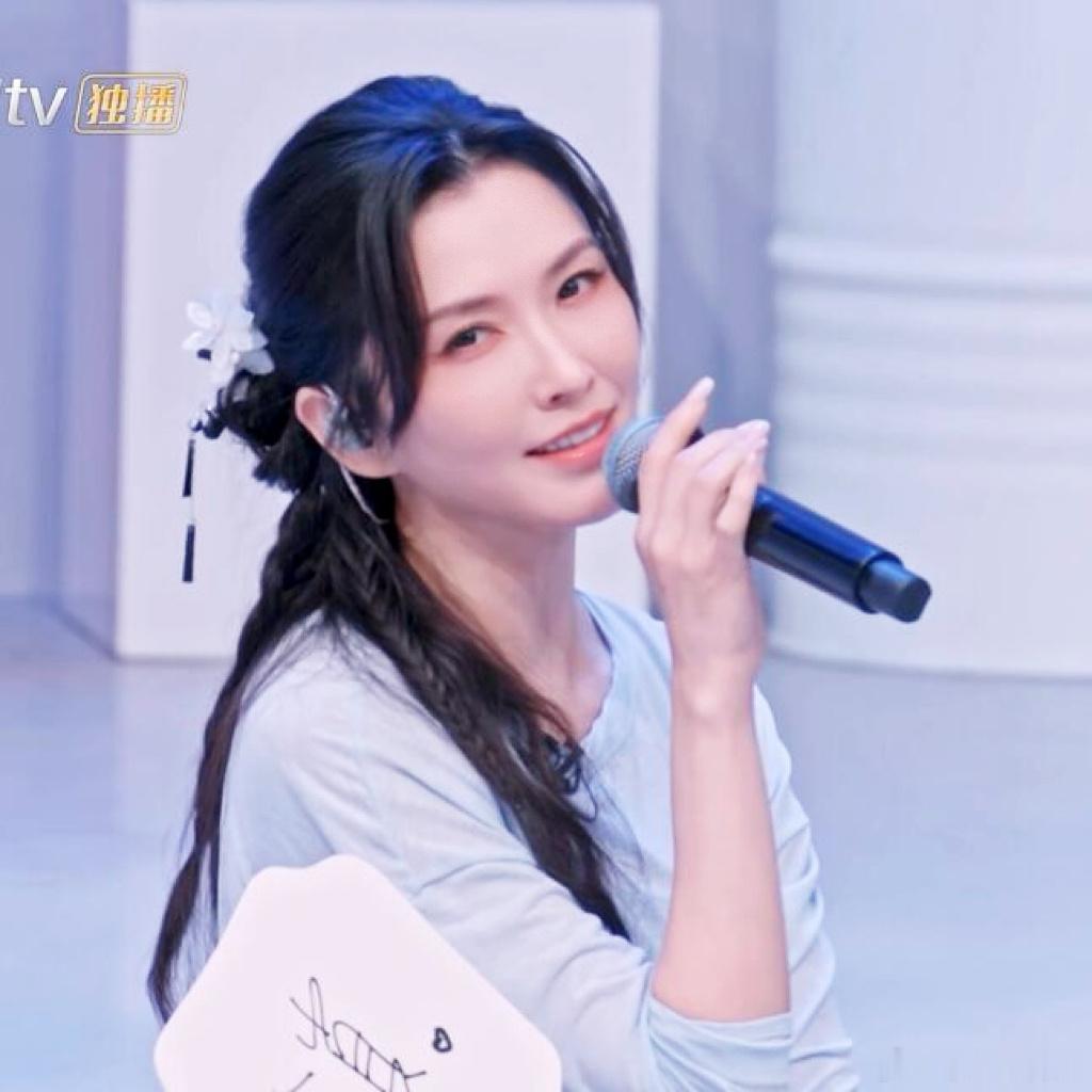 徐洁儿神级转音好惊艳徐洁儿和声的神徐洁儿转音婉转灵动，每一处细节都格外动人。 