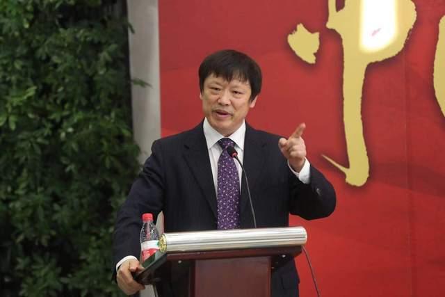 胡锡进：应该给虐猫学生改正的机会，让这个年轻人有出路和希望
最近，一个虐猫学生引