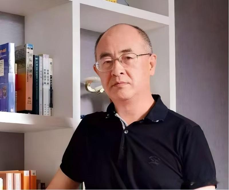 主持人采访赵燕菁教授说教，我发现95后00后，他们没有这种，买房的执念了。人家更