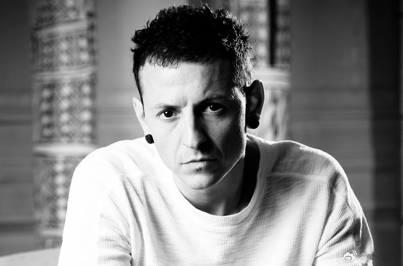 9年前的今天，Linkin Park主唱Chester Bennington离开