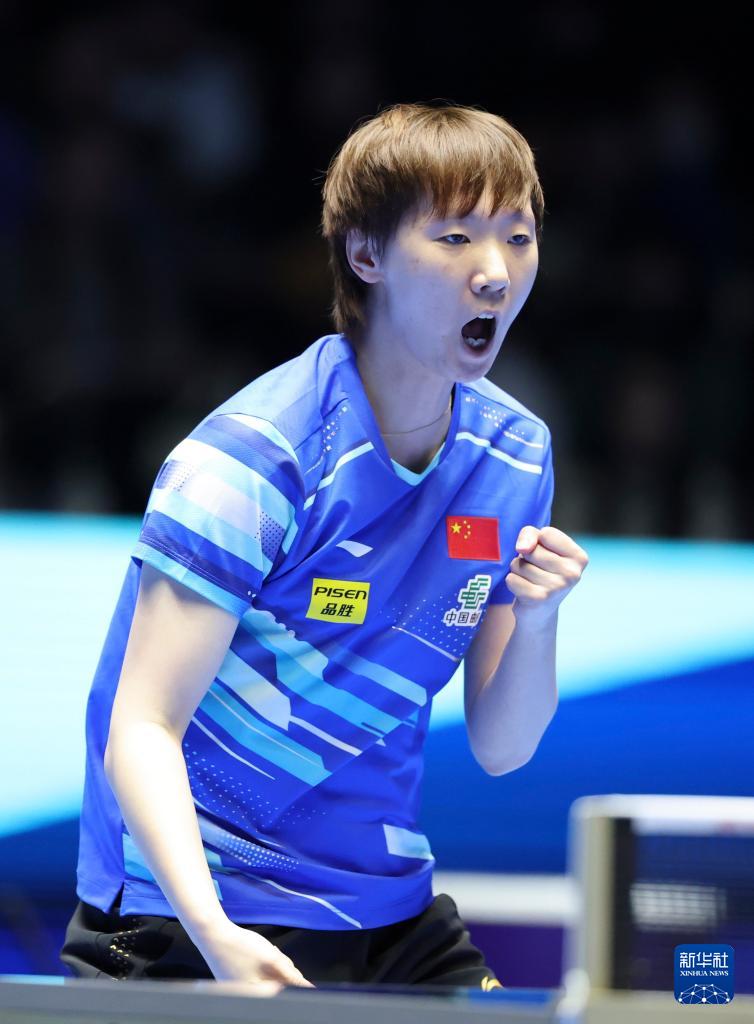 国乒是谁也打不败！
国足是谁也踢不过！