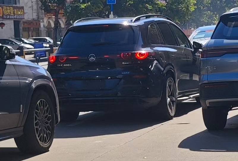 奔驰GLC 400L和GLE 450L，就这么无伪出街了，这个尾部设计你怎么看？
